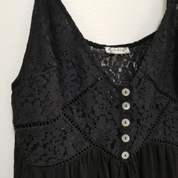 Free People Boho Black Henley Lace Camisole Hanky Hem Size XS - Picture 3 of 10